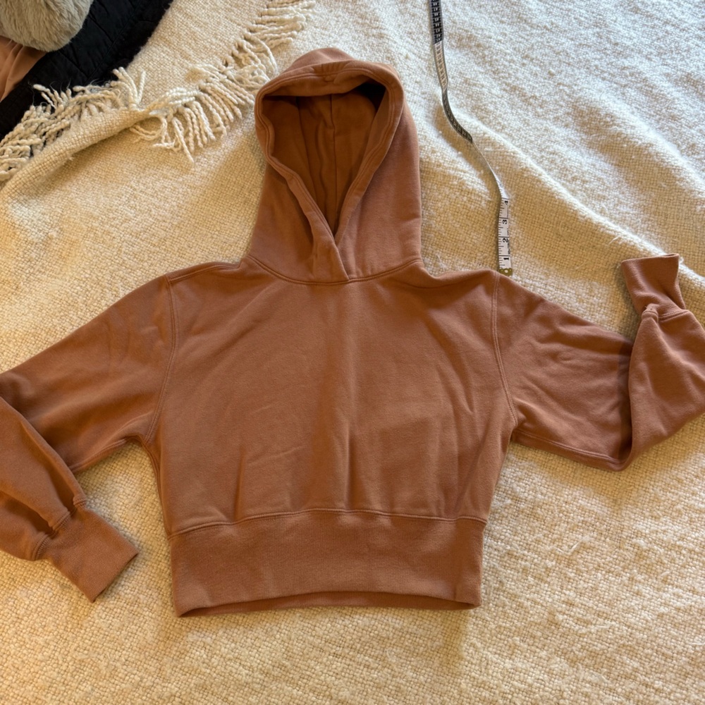 A&F Cropped Camel Hoodie xs